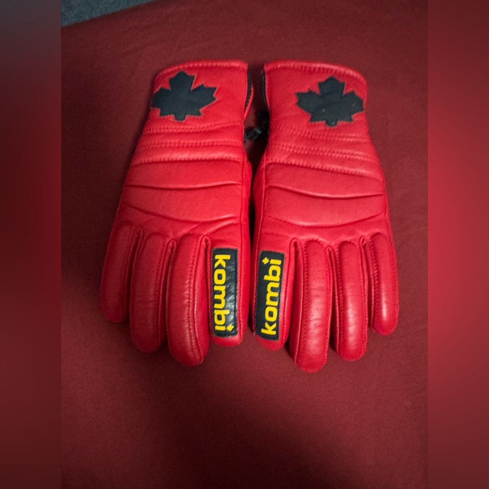 Vintage Kombi Red Gloves with Maple Leaf Design leather